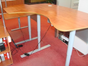 Reguliuojamo aukščio darbo stalai