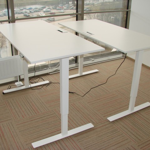 Reguliuojamo aukščio biuro stalai